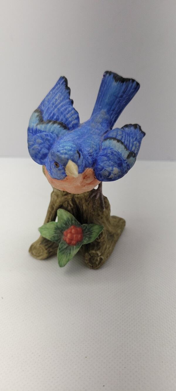 Lefton China Bluebird Figurine Hand Painted Porcelain Bird Statue 01265